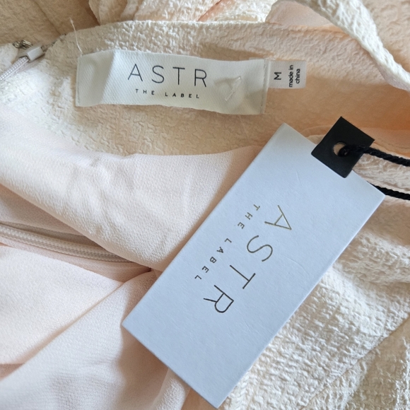 New ASTR The Label Tie Back Puff Sleeve Cream Midi Dress Medium NWT - Picture 10 of 11